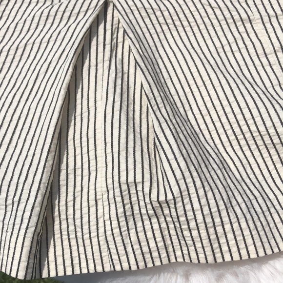 Size 4 Eva Franco Pencil Skirt fully lined. - Picture 11 of 11